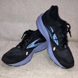 Brooks women’s size 8 Wide speed neutral Launch 9 Athletic running shoes